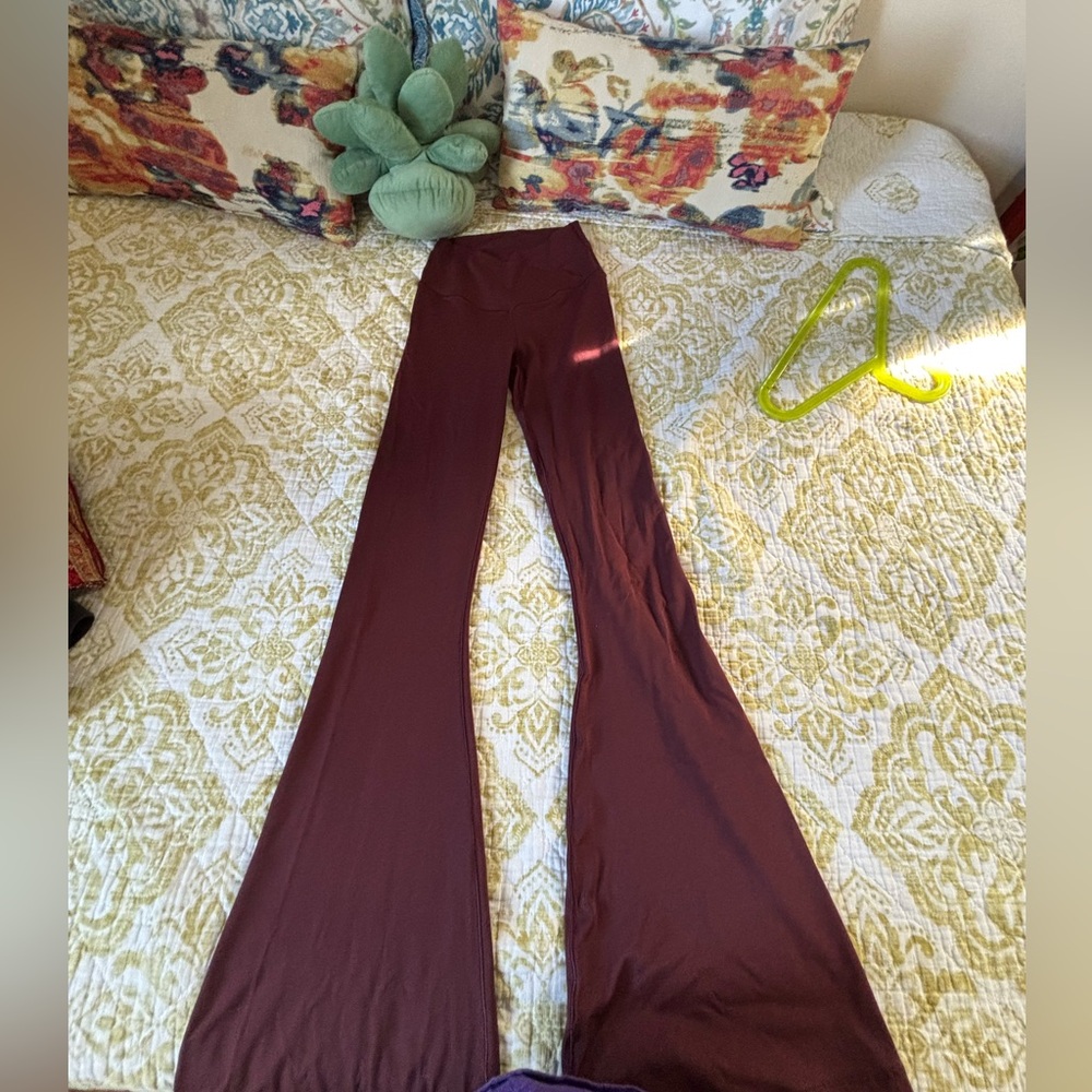 Aerie marroon flare leggings